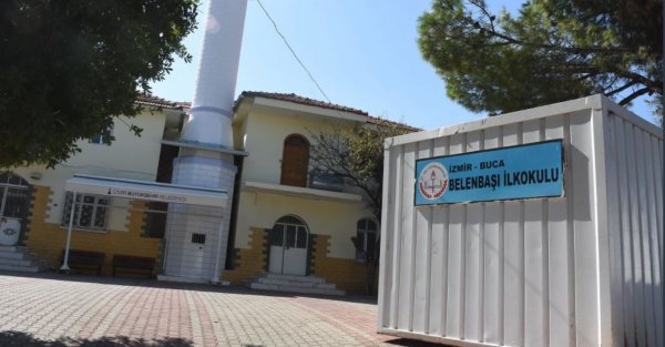 Buca'da Okul İnşaatı Bitmeyince Konteynerlerde Eğitim Başladı