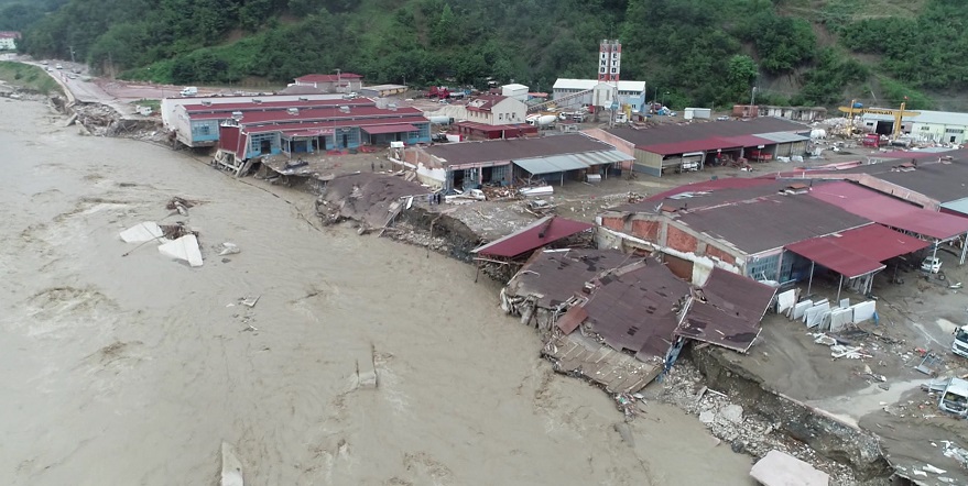 Sinop Ayancık'ta Selden Hasar Gören 37 Yıllık Afet Evleri Yıkılıyor