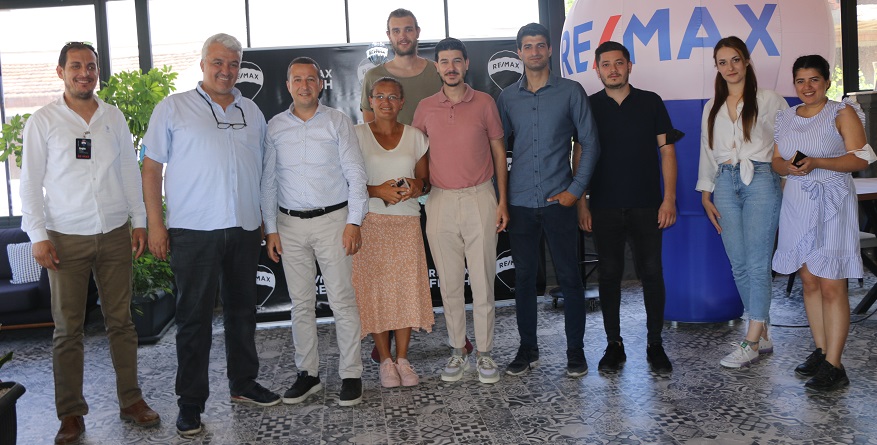 RE/MAX Fresh Anadolu Kupası’nı İzmir’e getirdi