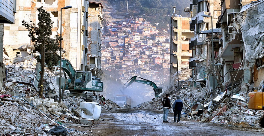 Yeniden İnşanın Maliyeti 100 Milyar Doları Bulabilir