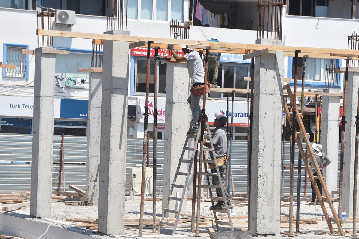 Bodrum'da Yasağa Rağmen İnşaat Çalışmaları Sürüyor