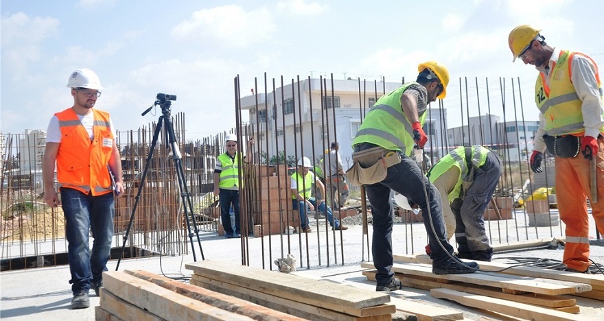 Deprem Bölgesinde İnşaat Ustalarının Günlük Ücreti 1.500 TL