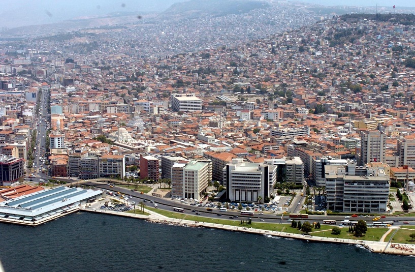 İzmir'de Konut Satışları Yüzde 50,7 Azaldı