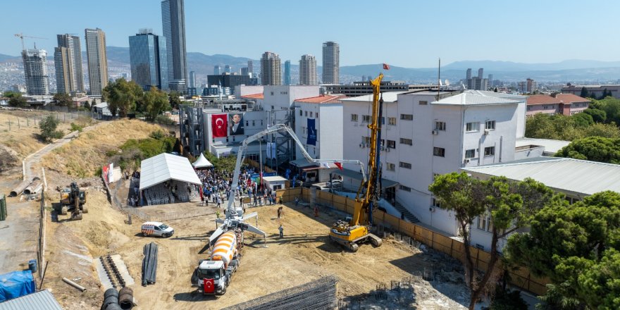 İzmir Büyükşehir Belediyesi Eşrefpaşa Hastanesi’nin Ek Binası’nın Temeli Atıldı