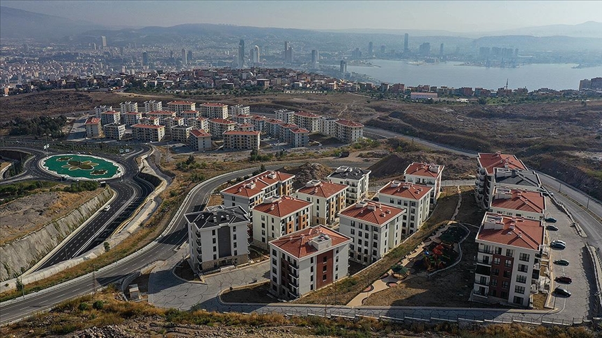 İzmir Büyükşehir 25 Bin Konut İnşa Edecek