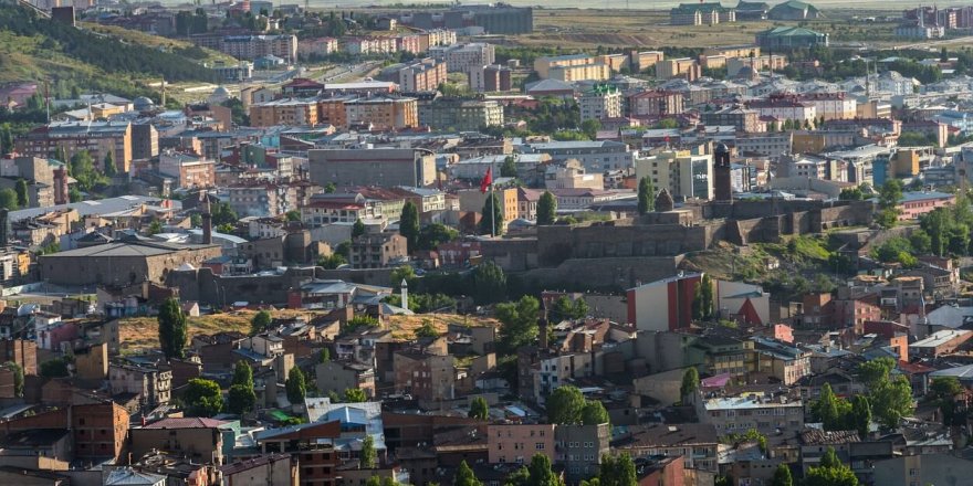 Taşı Toprağı Altın Olan Şehir Artık İstanbul Değil Erzurum