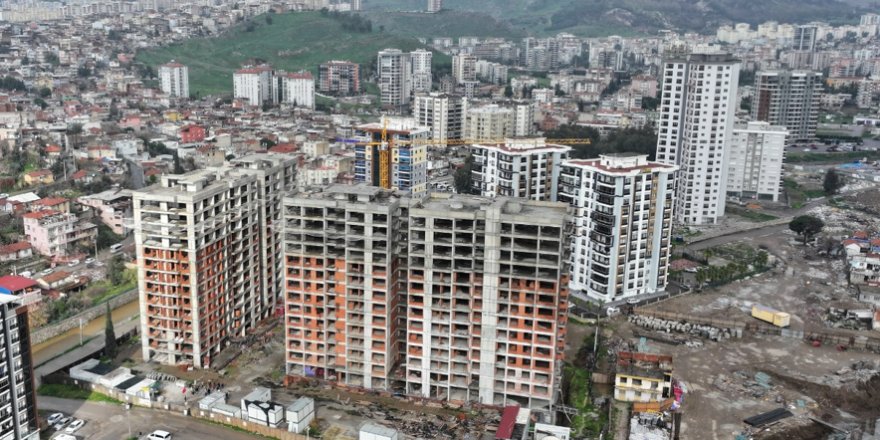 İzmir’de Kentsel Dönüşümde Hareket Zamanı: Örnekköy’de İmzalar Atıldı