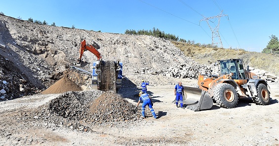 Saatte 250 Ton Moloz Yol ve Alt Yapı Malzemesine Dönüşüyor