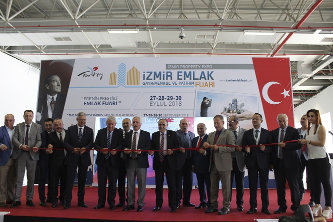 izmir-emlak-fuari-acildi.jpg